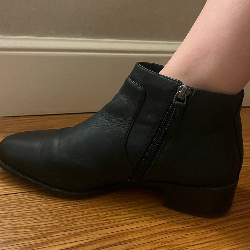 Water resistant black booties